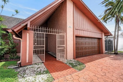 Casa en Miami, Florida 3 dormitorios, 157.47 m2 № 2383072