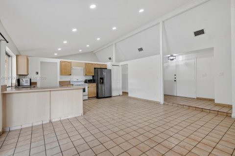 Casa en venta en Miami, Florida, 3 dormitorios, 157.47 m2 № 2383072 - foto 23