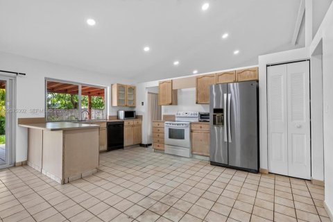 Casa en venta en Miami, Florida, 3 dormitorios, 157.47 m2 № 2383072 - foto 24