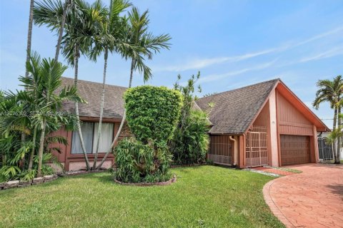 Casa en venta en Miami, Florida, 3 dormitorios, 157.47 m2 № 2383072 - foto 5