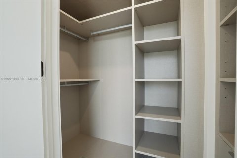 Copropriété à louer à Miami, Floride: 1 chambre, 80.27 m2 № 2385135 - photo 24