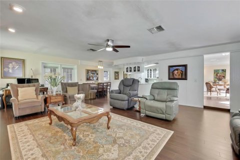 Villa ou maison à vendre à Spring Hill, Floride: 3 chambres, 206.43 m2 № 2400046 - photo 21