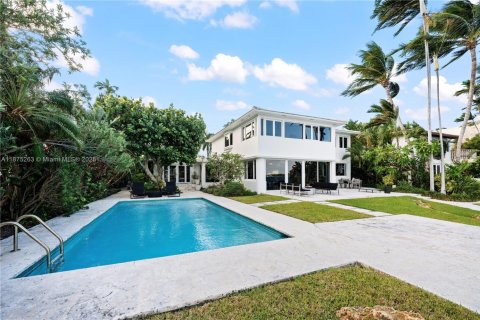 Villa ou maison à louer à Miami Beach, Floride: 10 chambres, 869.57 m2 № 1927237 - photo 9
