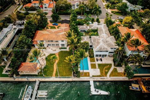 Villa ou maison à louer à Miami Beach, Floride: 10 chambres, 869.57 m2 № 1927237 - photo 4