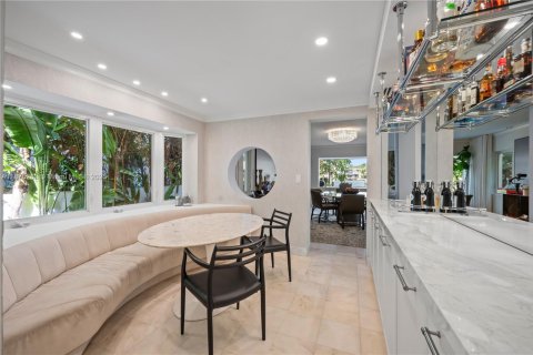 Villa ou maison à louer à Miami Beach, Floride: 10 chambres, 869.57 m2 № 1927237 - photo 15