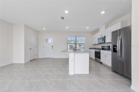 Adosado en alquiler en Kissimmee, Florida, 3 dormitorios, 144.93 m2 № 2238531 - foto 4