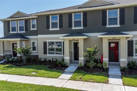 Adosado en Kissimmee, Florida 3 dormitorios, 144.93 m2 № 2238531