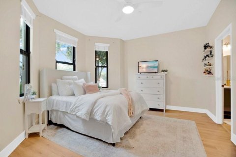 Adosado en venta en Orlando, Florida, 3 dormitorios, 202.62 m2 № 2102450 - foto 15