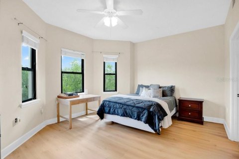 Adosado en venta en Orlando, Florida, 3 dormitorios, 202.62 m2 № 2102450 - foto 24
