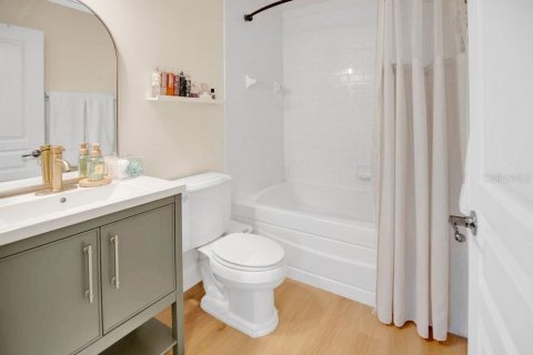 Adosado en venta en Orlando, Florida, 3 dormitorios, 202.62 m2 № 2102450 - foto 17