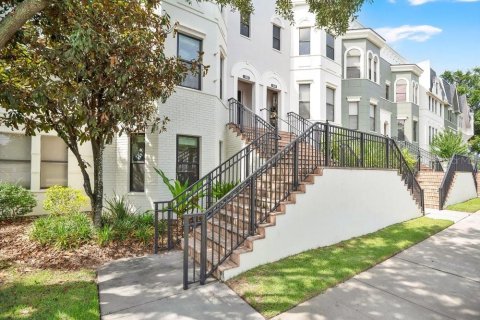 Adosado en venta en Orlando, Florida, 3 dormitorios, 202.62 m2 № 2102450 - foto 2