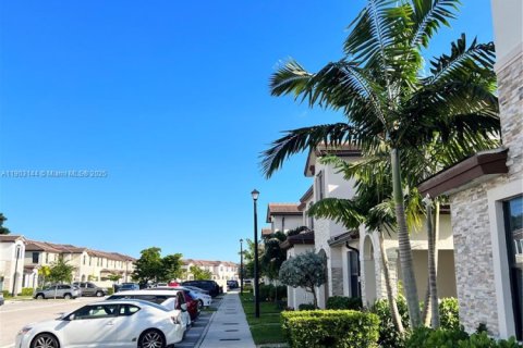Townhouse in Miami, Florida 3 bedrooms, 124.02 sq.m. № 2052809 - photo 18
