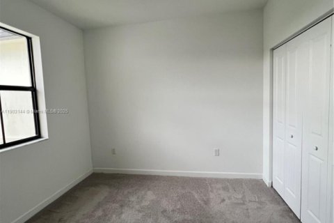 Townhouse in Miami, Florida 3 bedrooms, 124.02 sq.m. № 2052809 - photo 11