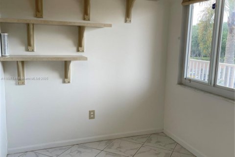 Condominio en venta en Tamarac, Florida, 2 dormitorios, 114.08 m2 № 1827622 - foto 3