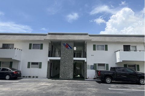 Condo in Pompano Beach, Florida, 2 bedrooms  № 2250926
