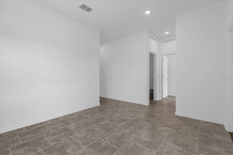 Casa en alquiler en Apopka, Florida, 5 dormitorios, 247.12 m2 № 1909298 - foto 5
