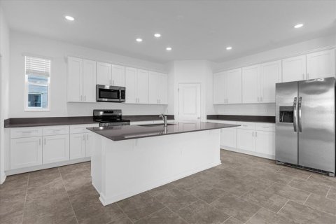 Casa en alquiler en Apopka, Florida, 5 dormitorios, 247.12 m2 № 1909298 - foto 13