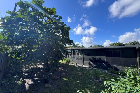 Villa ou maison à vendre à North Miami, Floride: 4 chambres, 141.3 m2 № 2029491 - photo 11