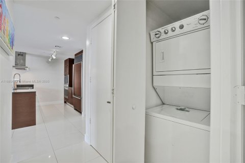 Купить кондоминиум в Майами, Флорида 1 спальня, 78.22м2, № 1933085 - фото 21