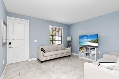 Touwnhouse à vendre à Homestead, Floride: 3 chambres, 138.24 m2 № 1945878 - photo 3