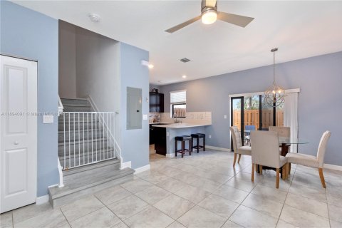 Touwnhouse à vendre à Homestead, Floride: 3 chambres, 138.24 m2 № 1945878 - photo 7