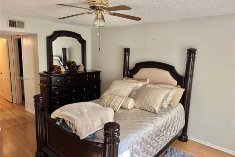 Condominio en venta en Bradenton, Florida, 2 dormitorios, 97.55 m2 № 1984923 - foto 13