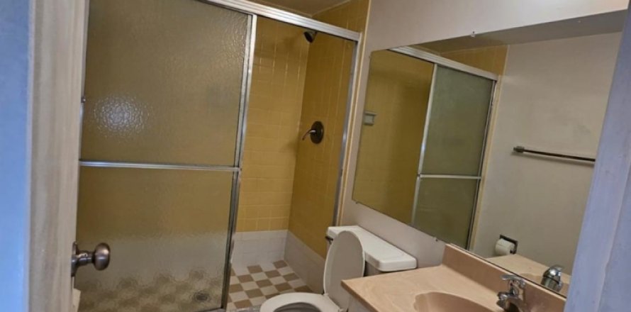 Condo in Lauderdale Lakes, Florida, 2 bedrooms № 1178543