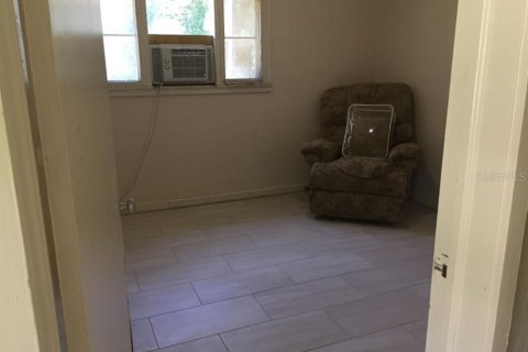 House in Edgewater, Florida 4 bedrooms, 207.36 sq.m. № 2104374 - photo 17