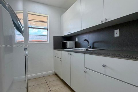 Снять в аренду кондоминиум в Майами, Флорида 1 спальня, 58.71м2, № 2046438 - фото 6