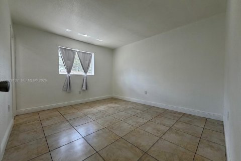 Снять в аренду кондоминиум в Майами, Флорида 1 спальня, 58.71м2, № 2046438 - фото 8