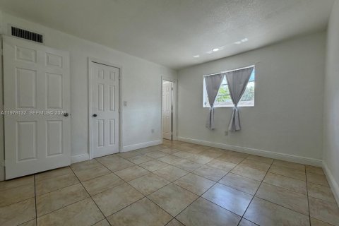 Снять в аренду кондоминиум в Майами, Флорида 1 спальня, 58.71м2, № 2046438 - фото 10