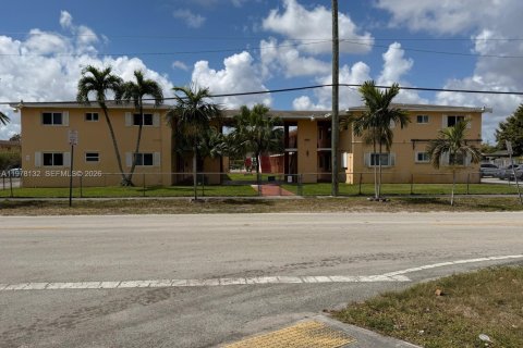 Кондоминиум с 1 спальней в Майами, Флорида № 2046438