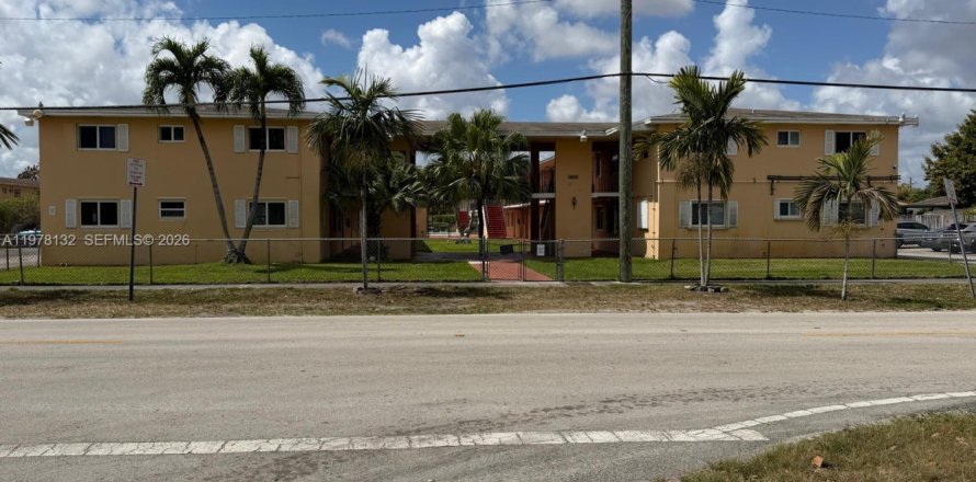 Кондоминиум с 1 спальней в Майами, Флорида № 2046438