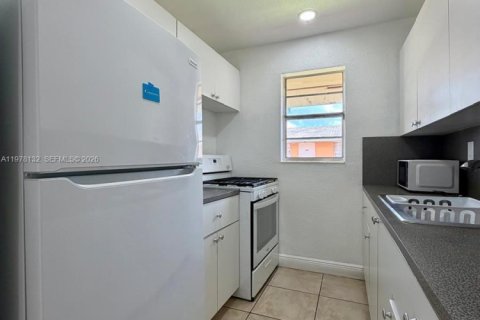 Снять в аренду кондоминиум в Майами, Флорида 1 спальня, 58.71м2, № 2046438 - фото 5