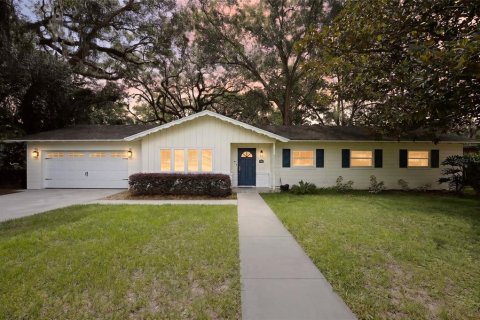 Casa en Gainesville, Florida 4 dormitorios, 175.21 m2 № 2387401