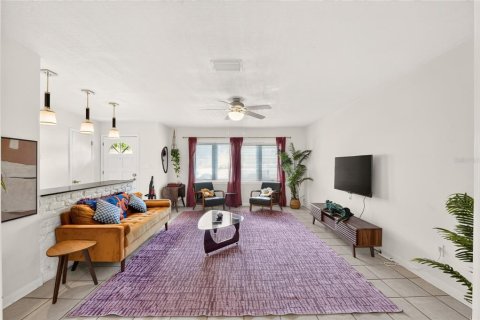 Casa en venta en Gainesville, Florida, 4 dormitorios, 175.21 m2 № 2387401 - foto 8