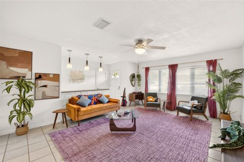 Casa en venta en Gainesville, Florida, 4 dormitorios, 175.21 m2 № 2387401 - foto 9