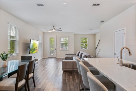Casa en venta en Orlando, Florida, 3 dormitorios, 159.05 m2 № 1908657 - foto 8