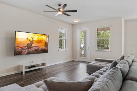 Casa en venta en Orlando, Florida, 3 dormitorios, 159.05 m2 № 1908657 - foto 9