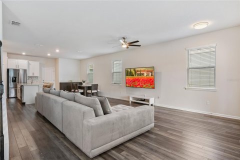 Casa en venta en Orlando, Florida, 3 dormitorios, 159.05 m2 № 1908657 - foto 4