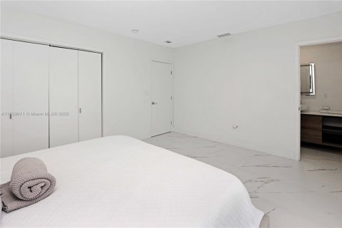 Casa en alquiler en North Miami, Florida, 3 dormitorios, 134.34 m2 № 1825680 - foto 25