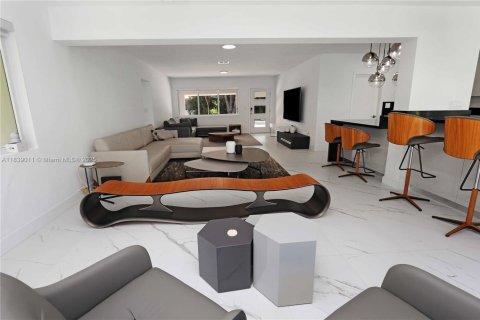 Casa en alquiler en North Miami, Florida, 3 dormitorios, 134.34 m2 № 1825680 - foto 11