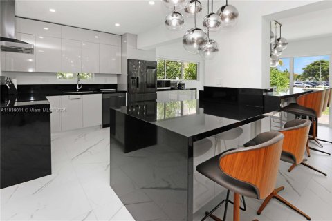 Casa en alquiler en North Miami, Florida, 3 dormitorios, 134.34 m2 № 1825680 - foto 14
