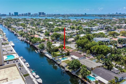 Casa en alquiler en North Miami, Florida, 3 dormitorios, 134.34 m2 № 1825680 - foto 30