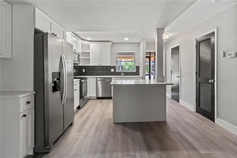 Touwnhouse à vendre à Sarasota, Floride: 2 chambres, 124.77 m2 № 1589706 - photo 3