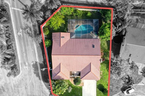 House in Coral Springs, Florida 4 bedrooms, 215.9 sq.m. № 2184215