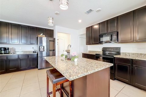 House in Groveland, Florida 4 bedrooms, 184.88 sq.m. № 2237429 - photo 12