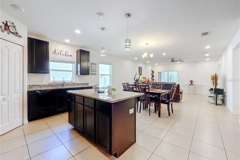 House in Groveland, Florida 4 bedrooms, 184.88 sq.m. № 2237429 - photo 16