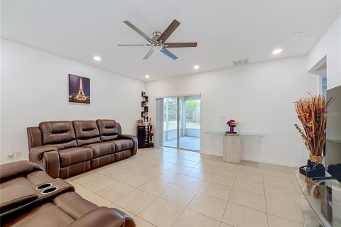 House in Groveland, Florida 4 bedrooms, 184.88 sq.m. № 2237429 - photo 10