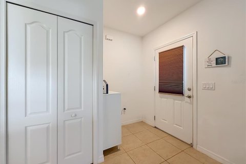 House in Groveland, Florida 4 bedrooms, 184.88 sq.m. № 2237429 - photo 7